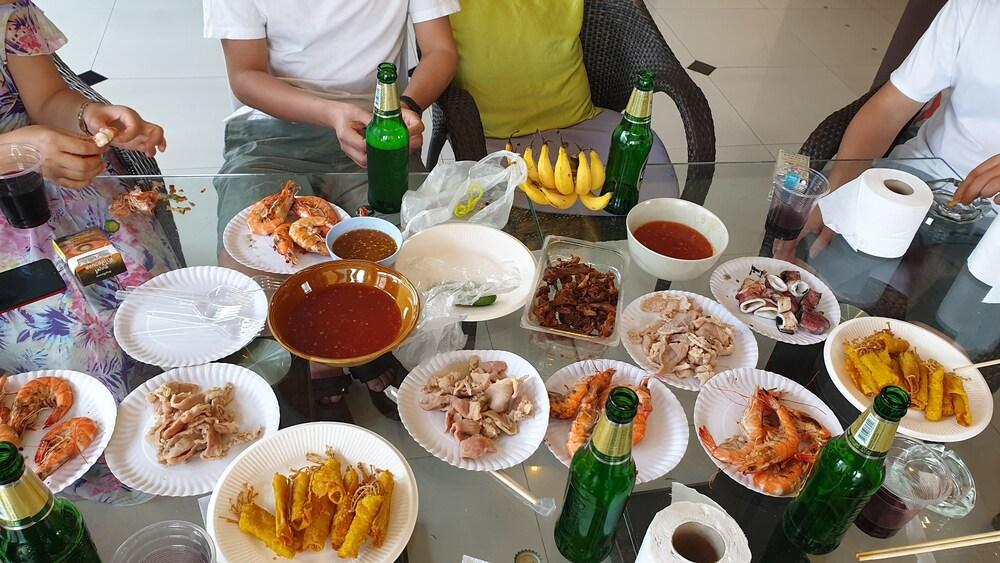 Fish And Summer House Patong Buitenkant foto
